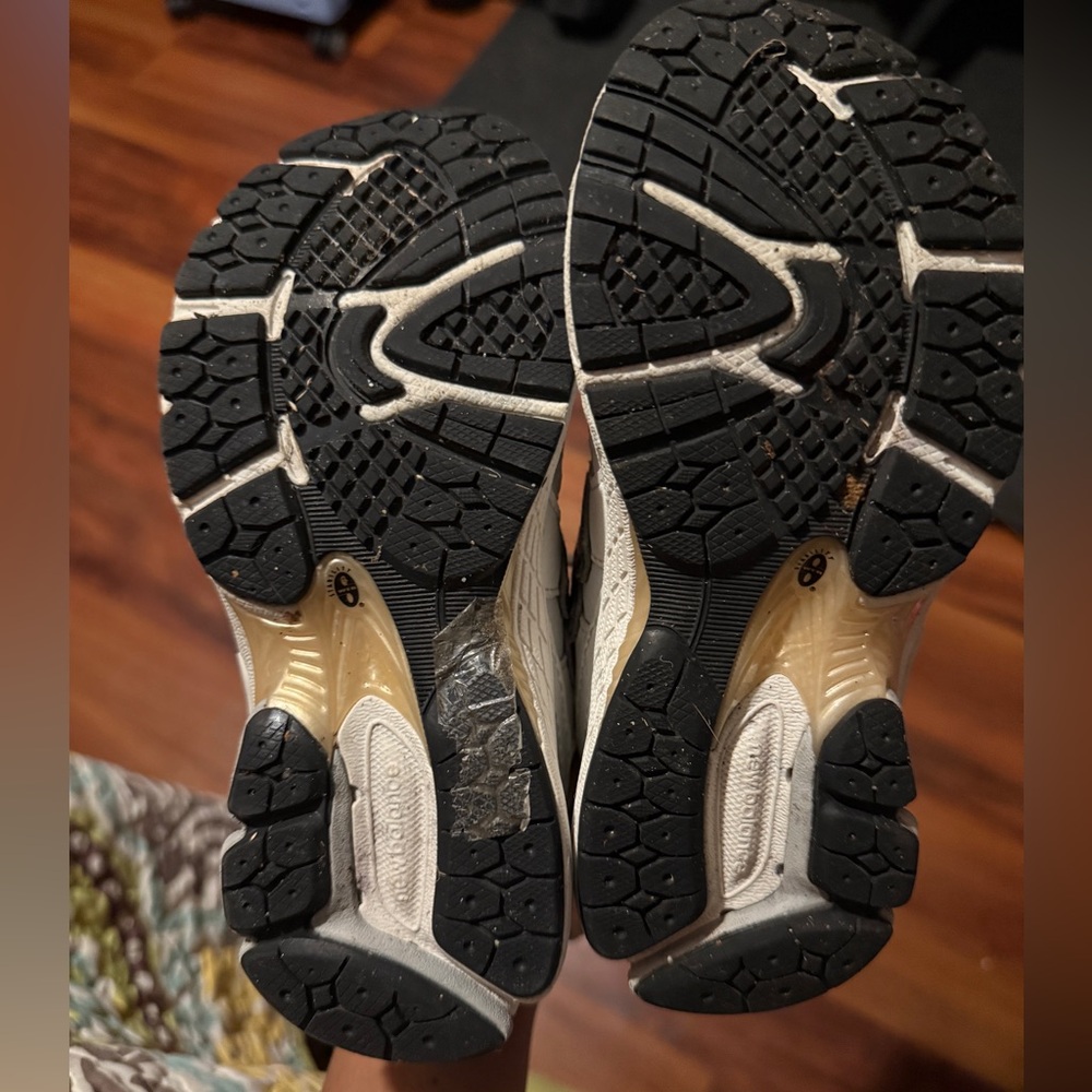 New Balance 2002R - Picture 5 of 5
